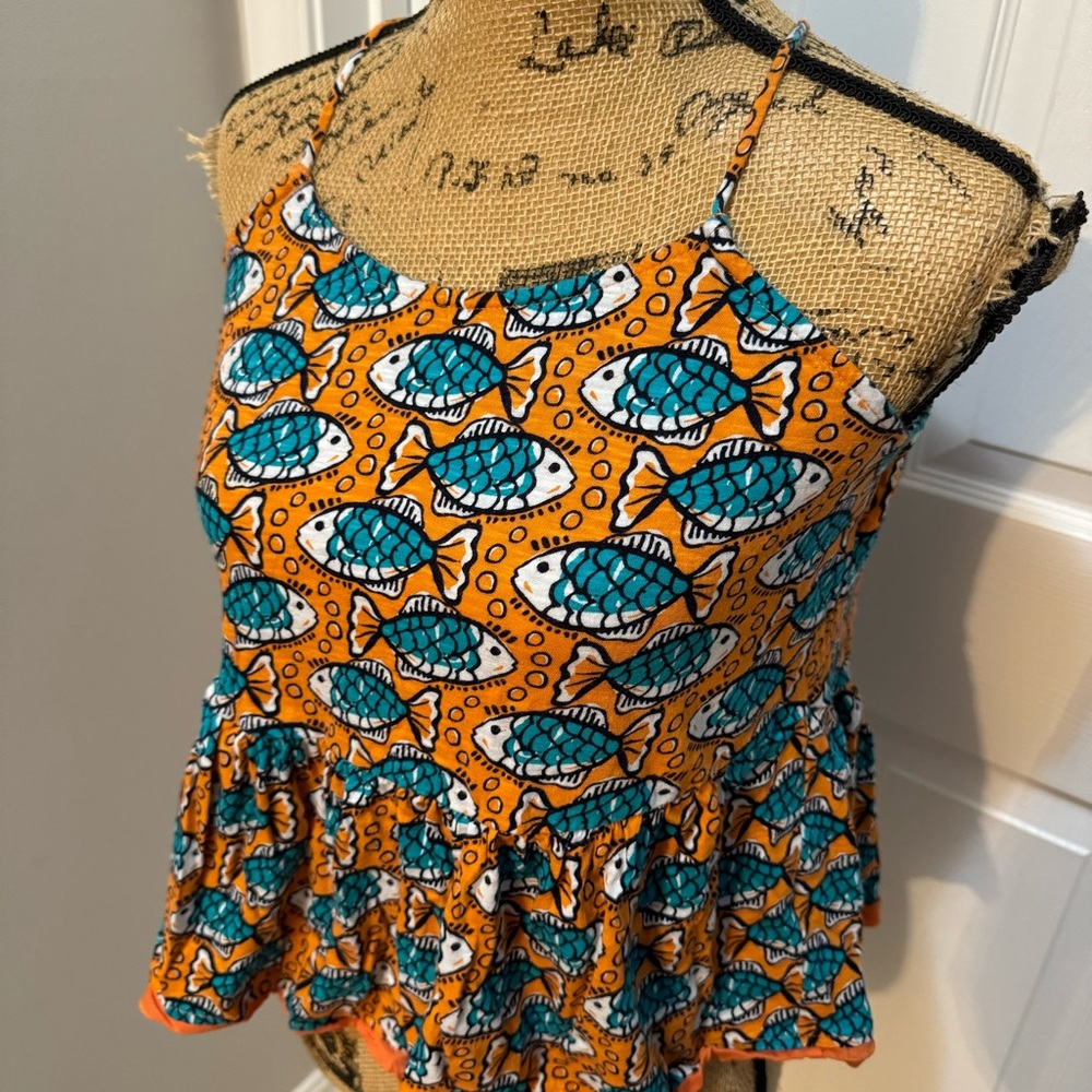 Fish Tank Top - Picture 1 of 7